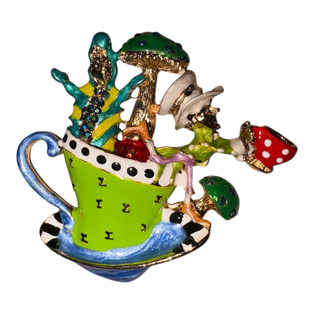 Alice in Wonderland Mad Hatter Tea Party Whimsical Fairycore Enamel Brooch J40